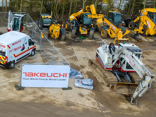 Mervyn-Lambert_plant_Takeuchi_dealer-cornwall-hire-digger3