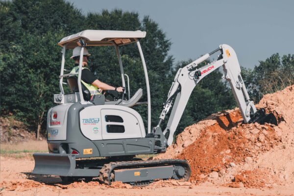 TB20e-Working-6-scaled-ELECTRIC-excavator-with-LED-lights-takeuchi-digger-electric-machinery