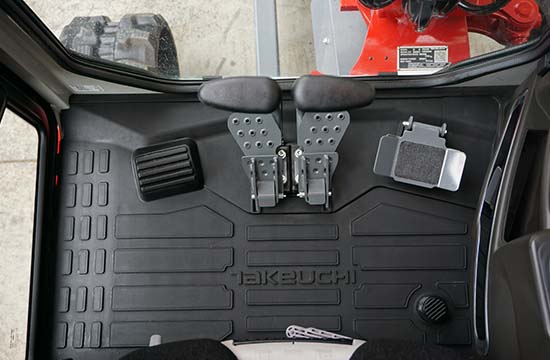 foot pedals large inside 3.5 tonne compact excavator