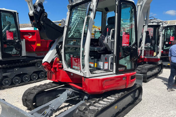 Takeuchi-Hillhead-2022-Excavators_diggers_Tracked_dumpers_Breakers_attachments14