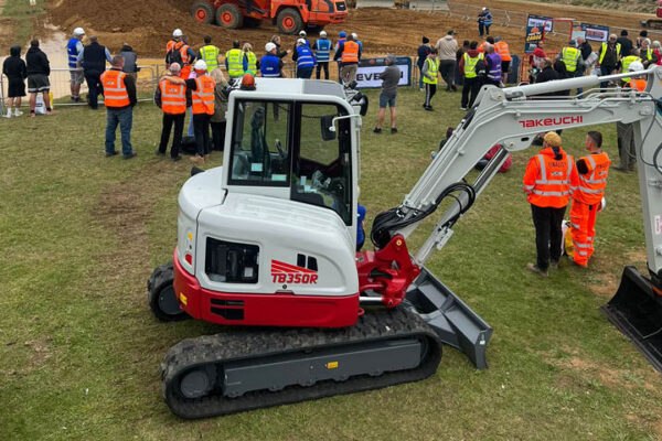 takeuchi tb350r at ukpo