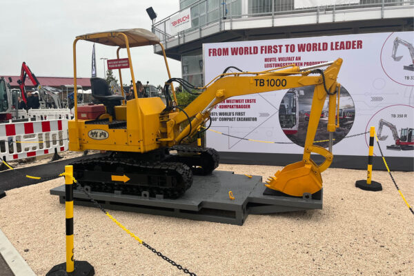 first 360 degree excavator in yellow