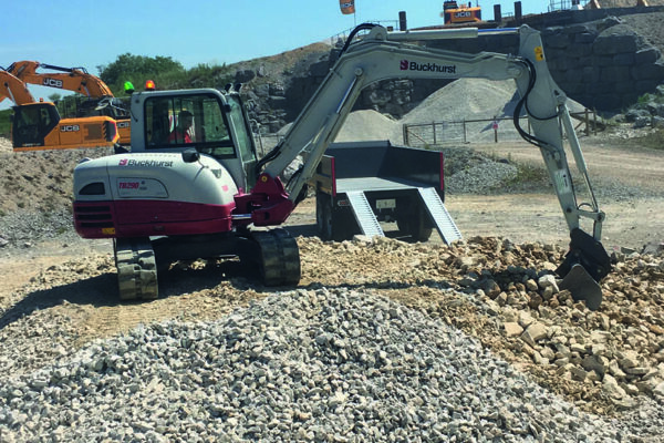 takeuchi tb 290 digger digging at hillhead quarry