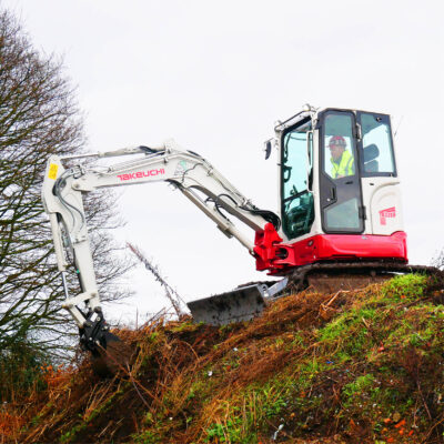 takeuchi-tb335r-mini-excavators3